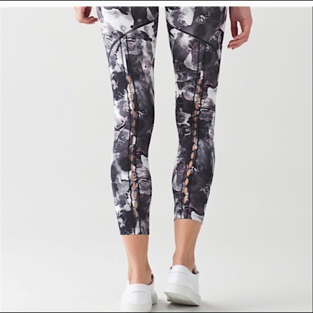 EUC lululemon High time 7/8 yoga pants size 10